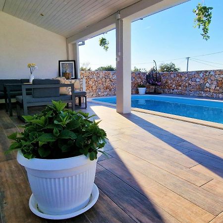 Anas Lagoon Holiday House With Pool At Azure Beach Mali Drvenik Exterior photo